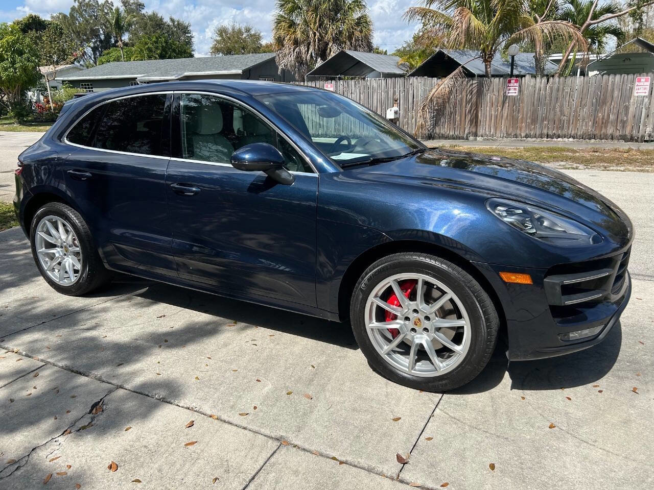 Used 2017 Porsche Macan Turbo image 8