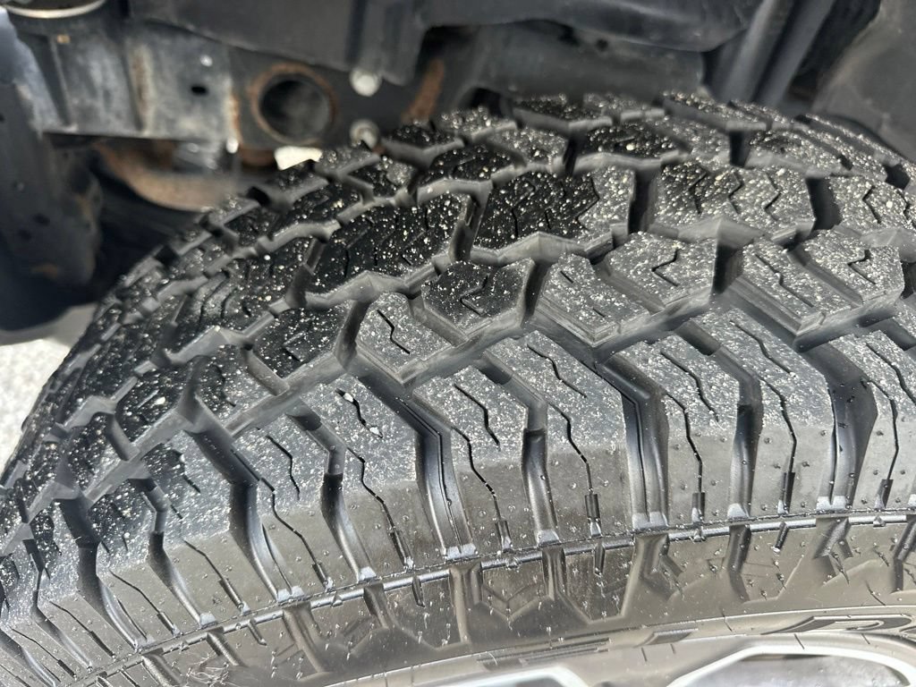 Used 2020 Jeep Wrangler Sport AWD/4WD image 34