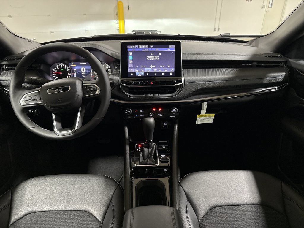 New 2026 Jeep Compass Latitude AWD/4WD image 10