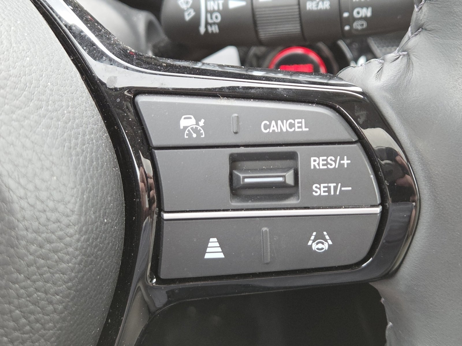 Used 2025 Honda CR-V EX-L image 10