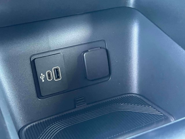 Used 2026 Ford Explorer Active AWD/4WD image 35