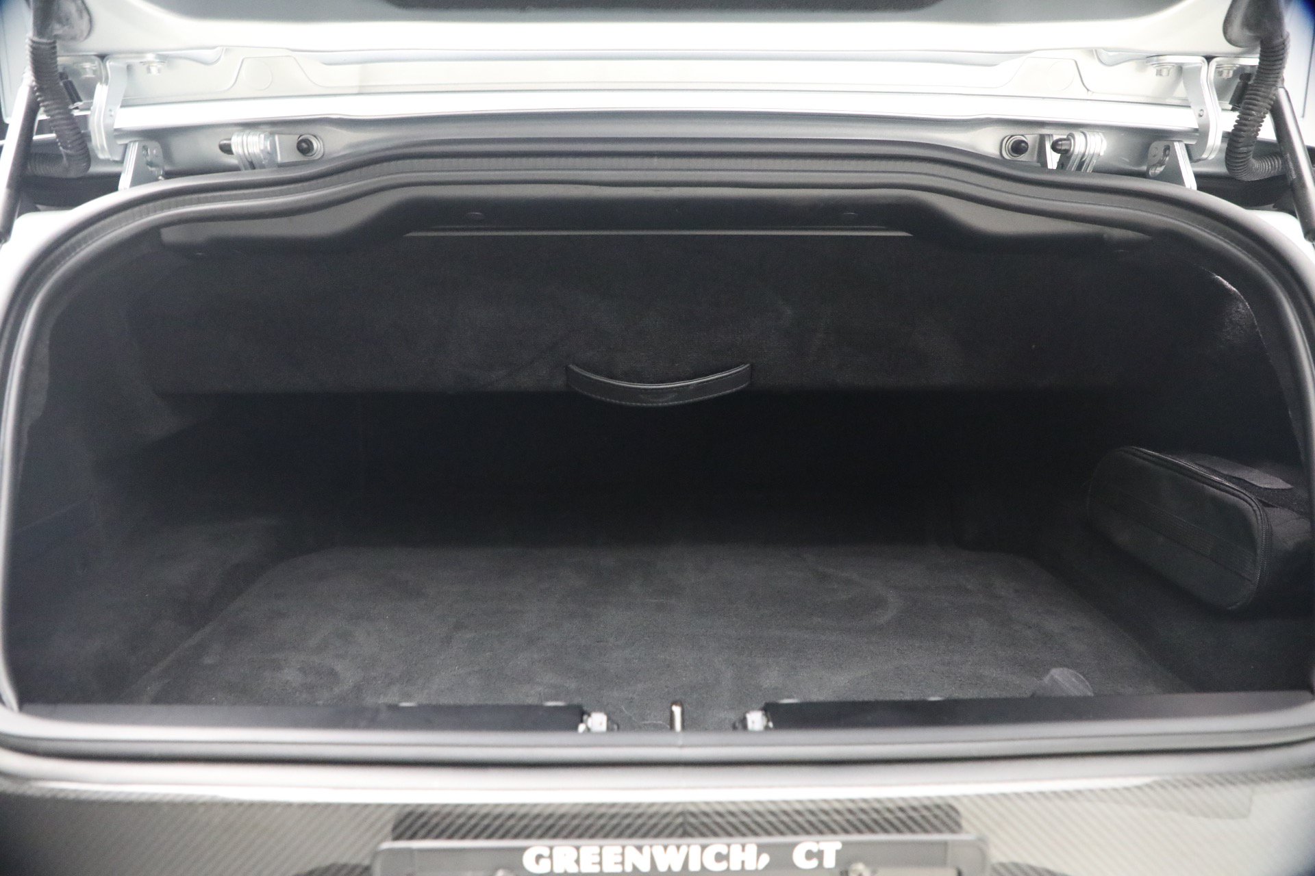 Used 2019 Aston Martin DB11 Volante RWD image 37