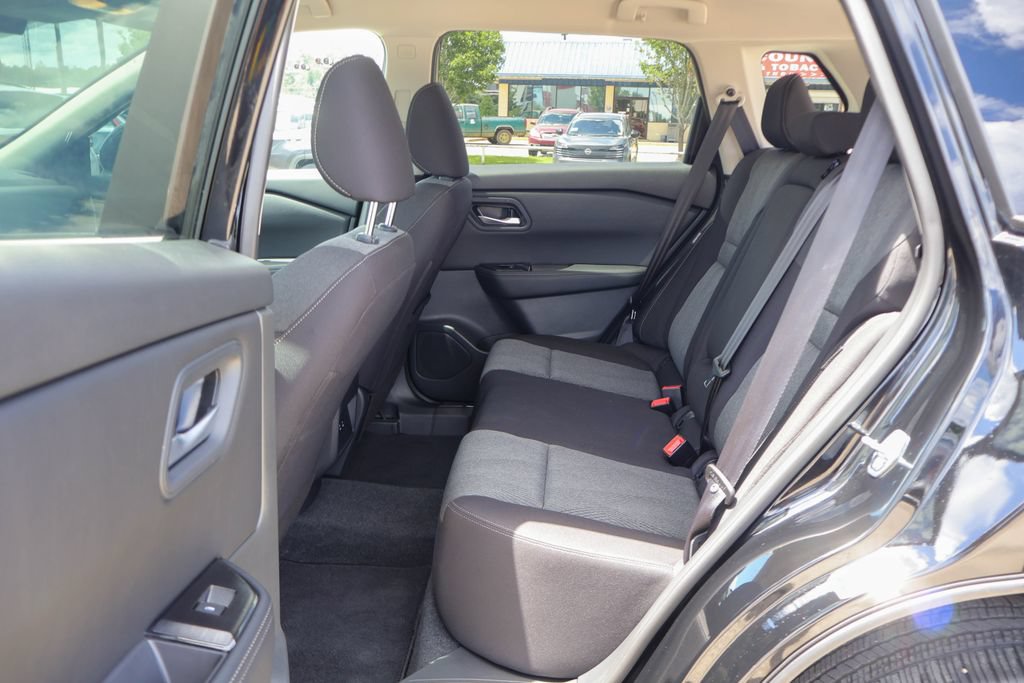 Certified 2026 Nissan Rogue SV FWD image 9