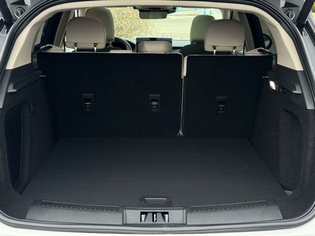 New 2026 Lincoln Corsair Premiere image 9