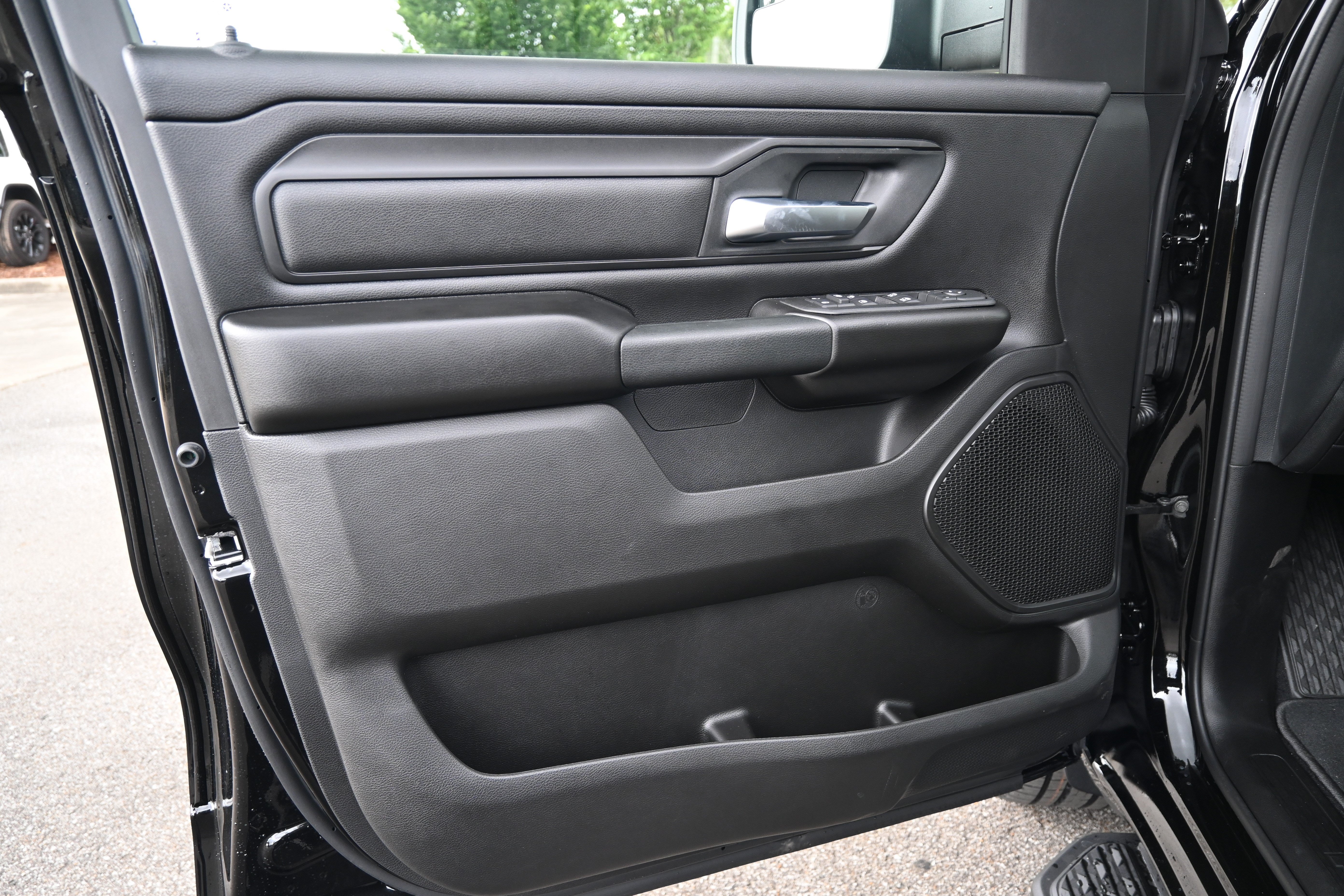 New 2026 RAM 1500 Express AWD/4WD image 14