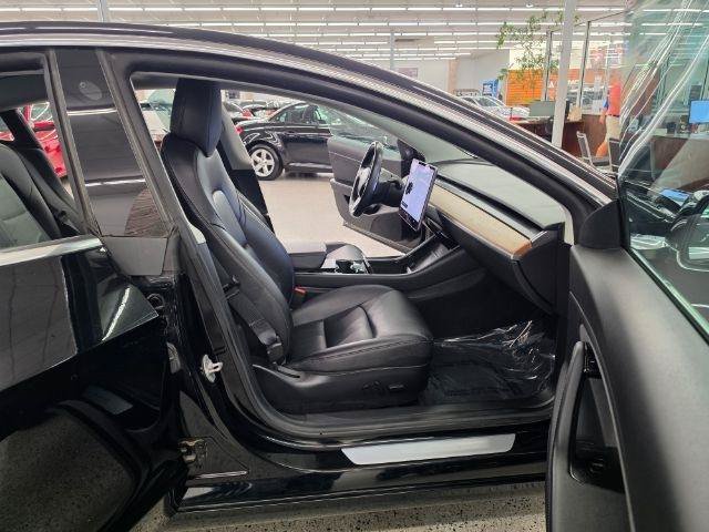 Used 2019 Tesla Model 3 Mid Range RWD image 29