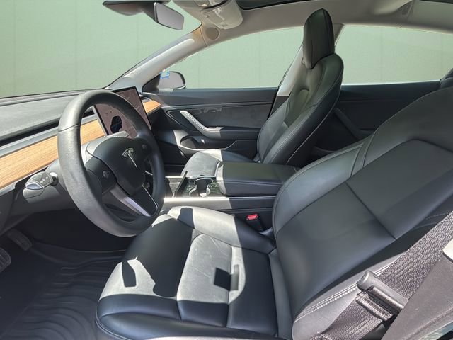 Used 2020 Tesla Model 3 Standard Range Plus RWD image 11