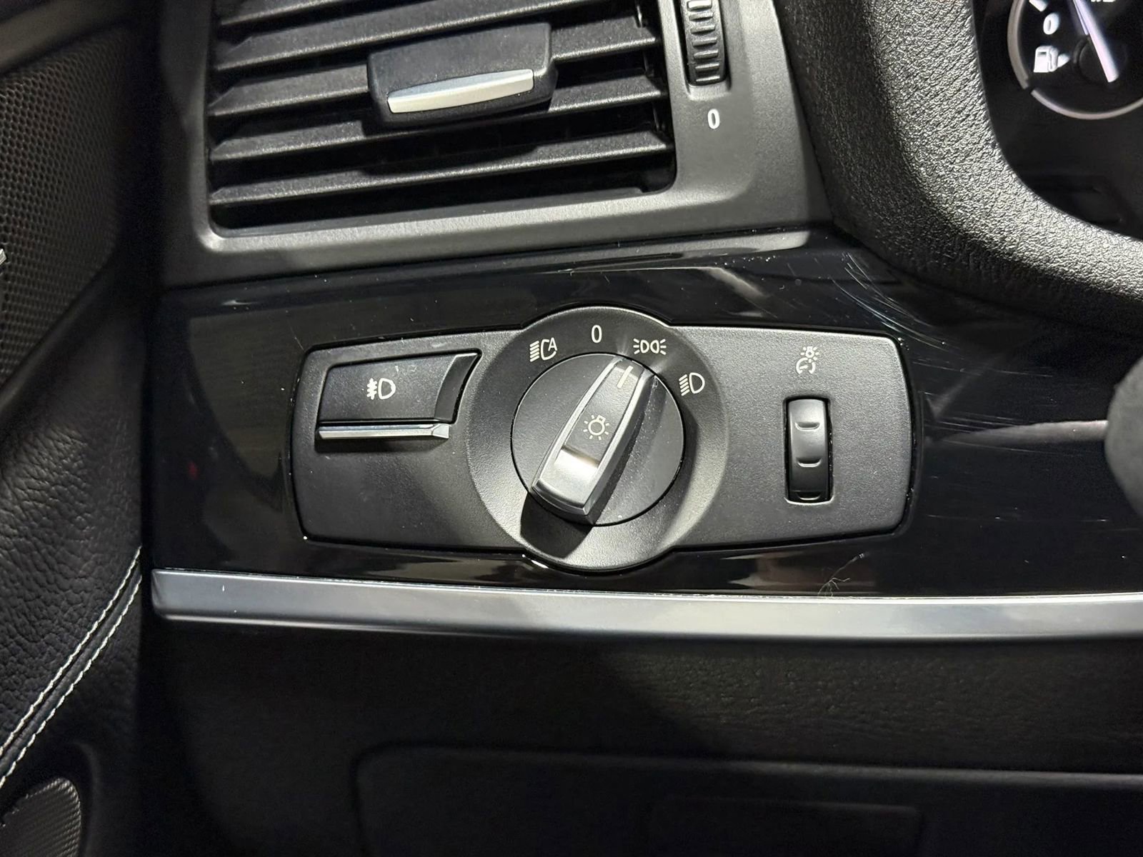 Used 2015 BMW X3 xDrive28i AWD/4WD image 35