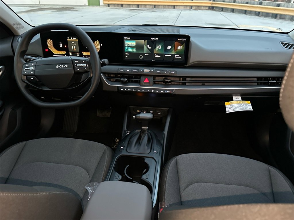 New 2025 Kia K4 LXS image 14