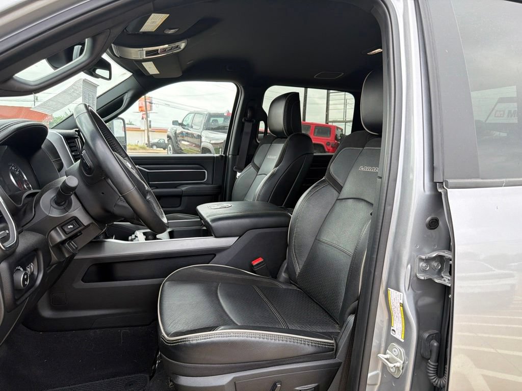 Used 2024 RAM 3500 Laramie w/ Sport Appearance Package AWD/4WD image 14