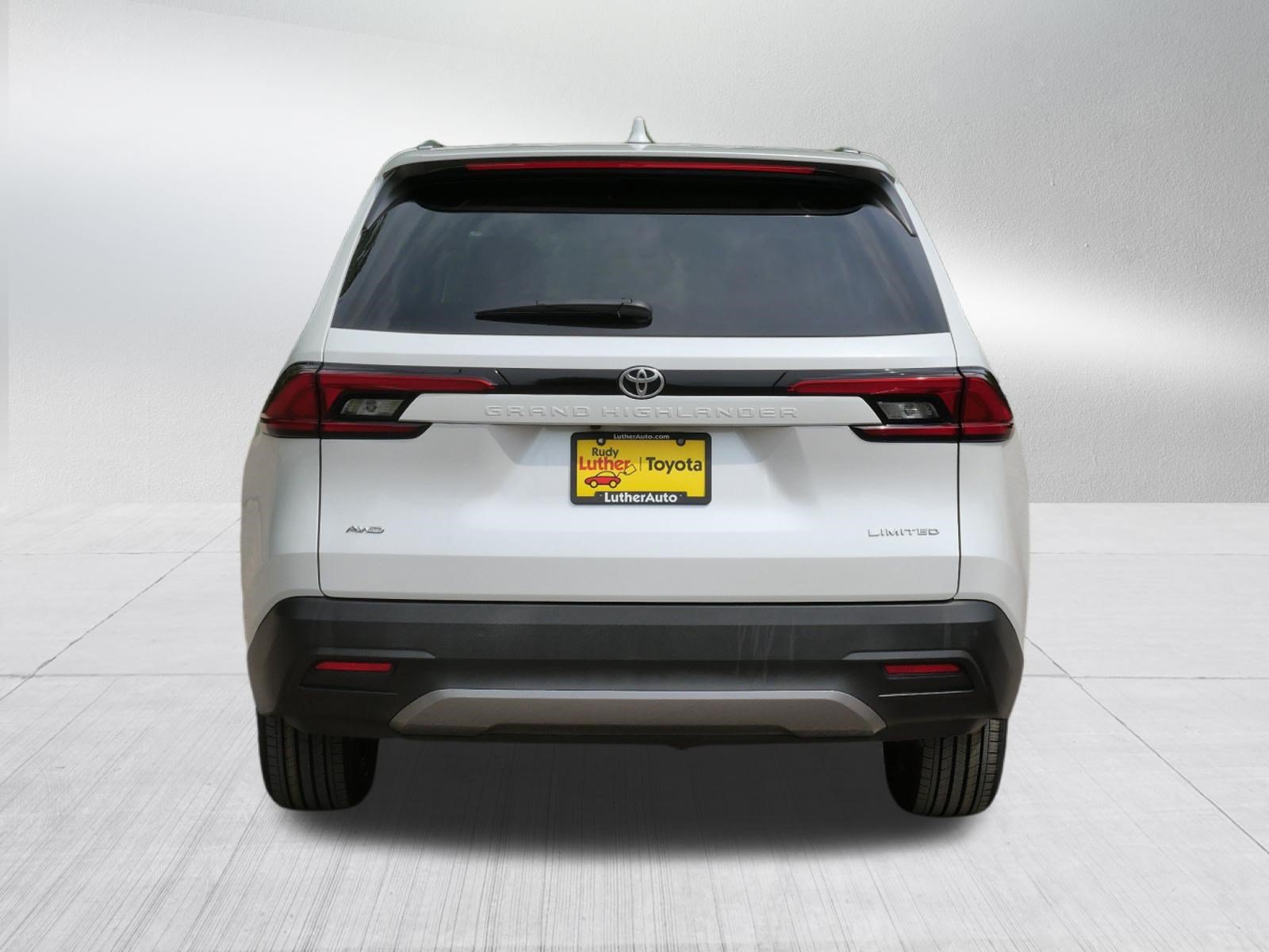 Certified 2024 Toyota Grand Highlander AWD image 7