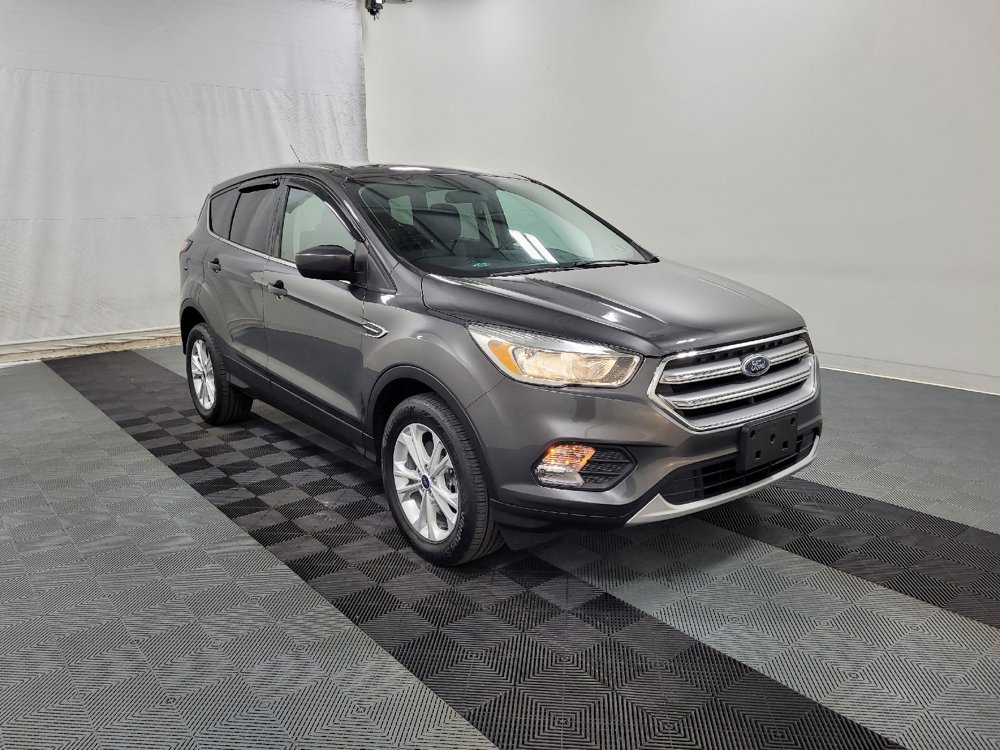 Used 2017 Ford Escape SE w/ SE Cold Weather Package AWD/4WD image 13