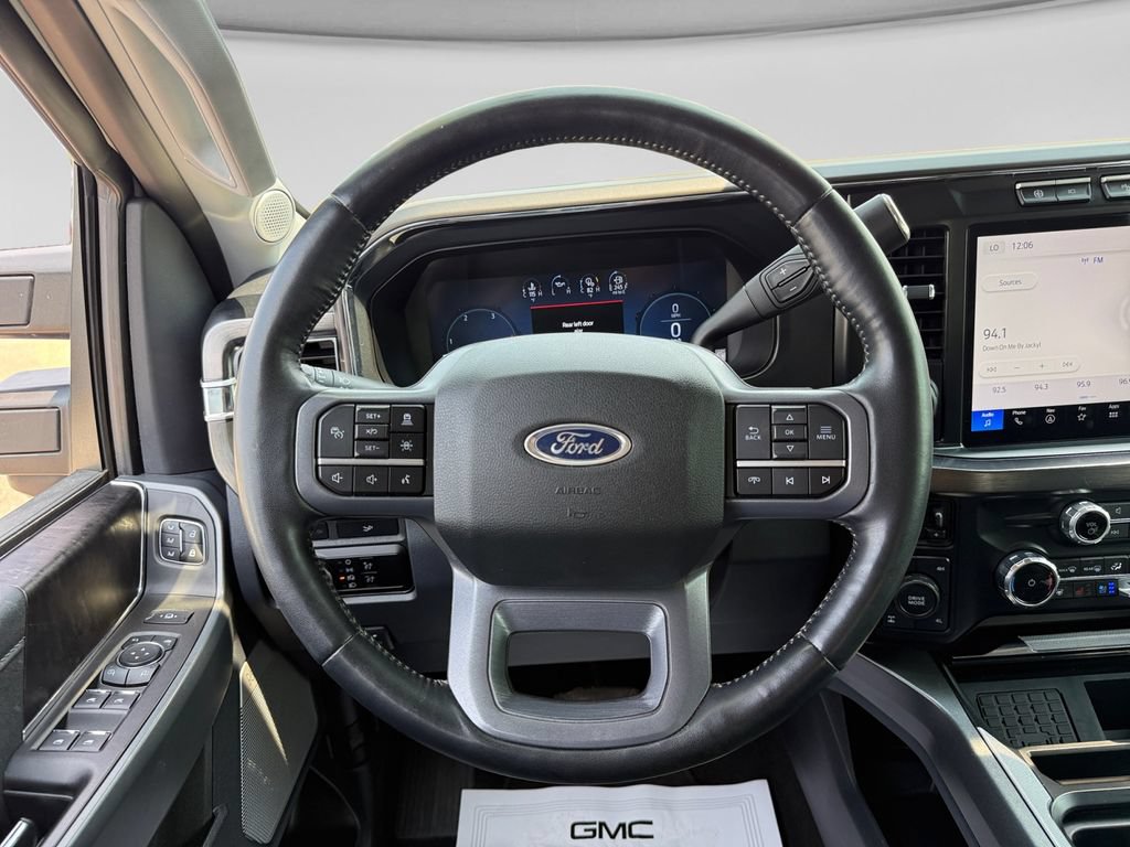 Used 2023 Ford F250 Lariat w/ Lariat Ultimate Package AWD/4WD image 15