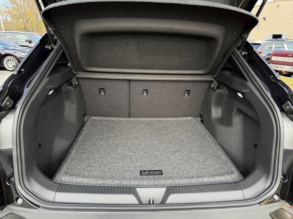 New 2025 Volkswagen ID.4 Pro image 23