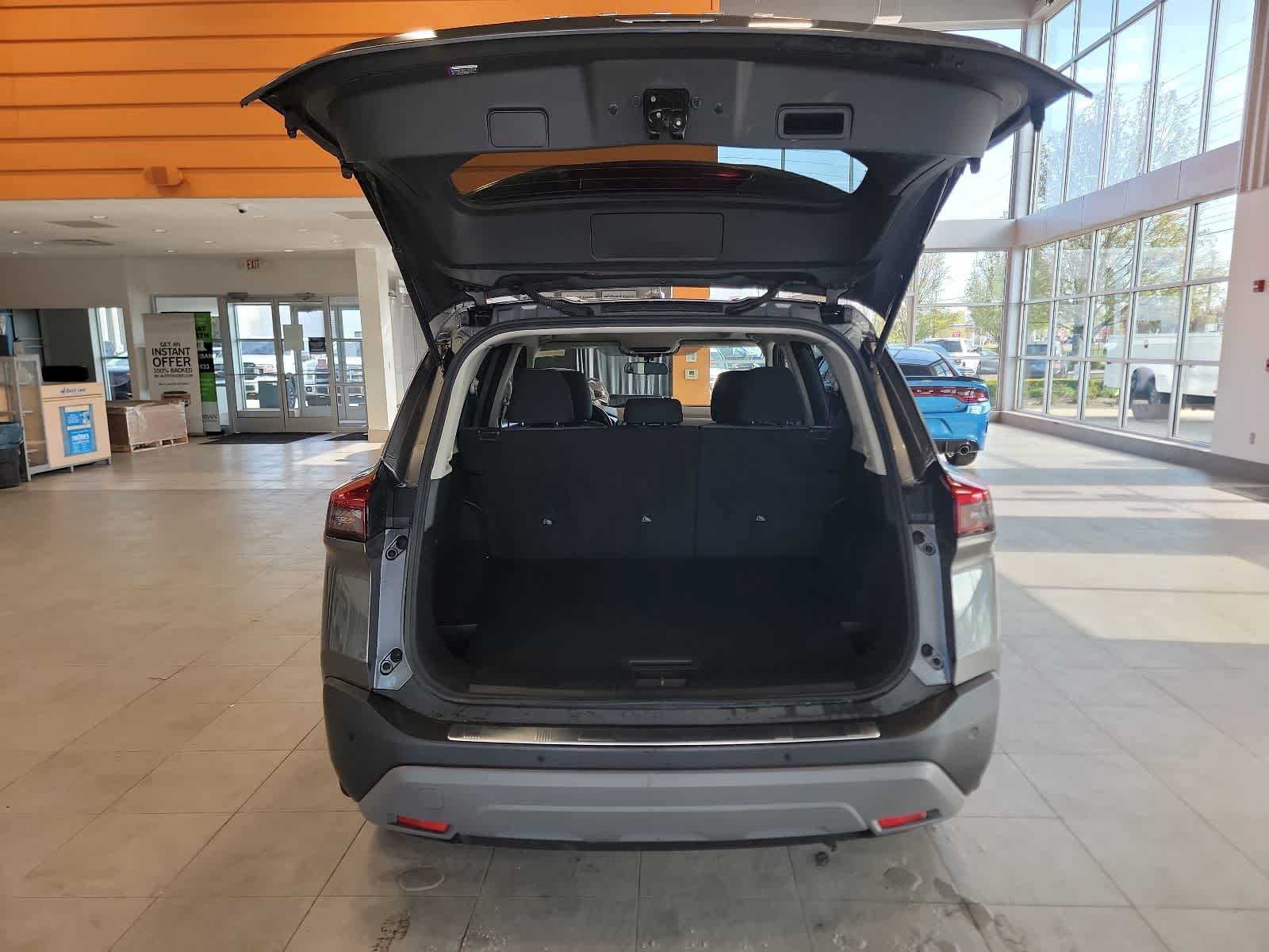 Used 2021 Nissan Rogue SV AWD/4WD image 27