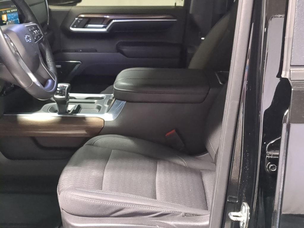 Used 2023 Chevrolet Silverado 1500 RST AWD/4WD image 20