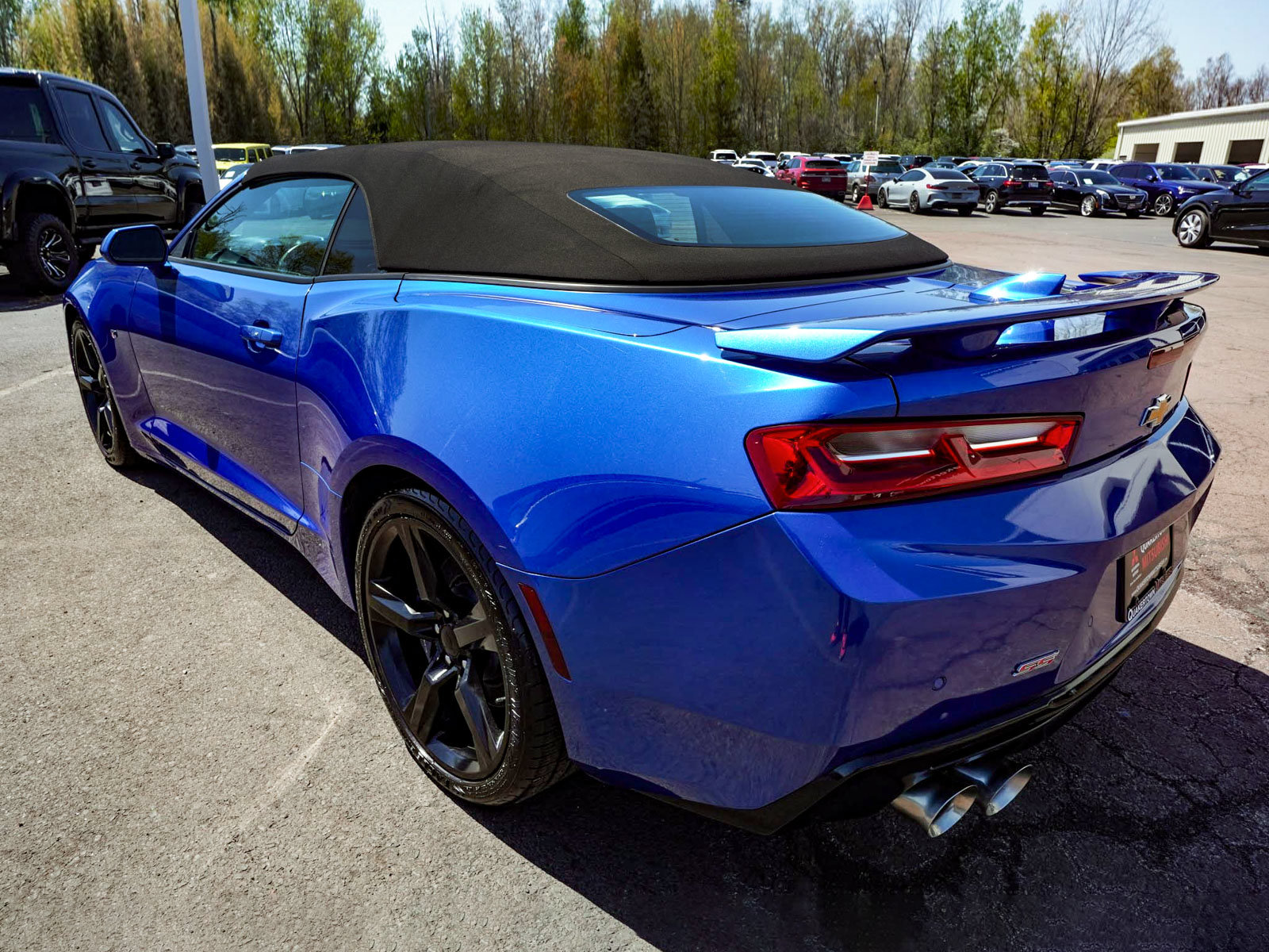 Used 2018 Chevrolet Camaro SS RWD image 8