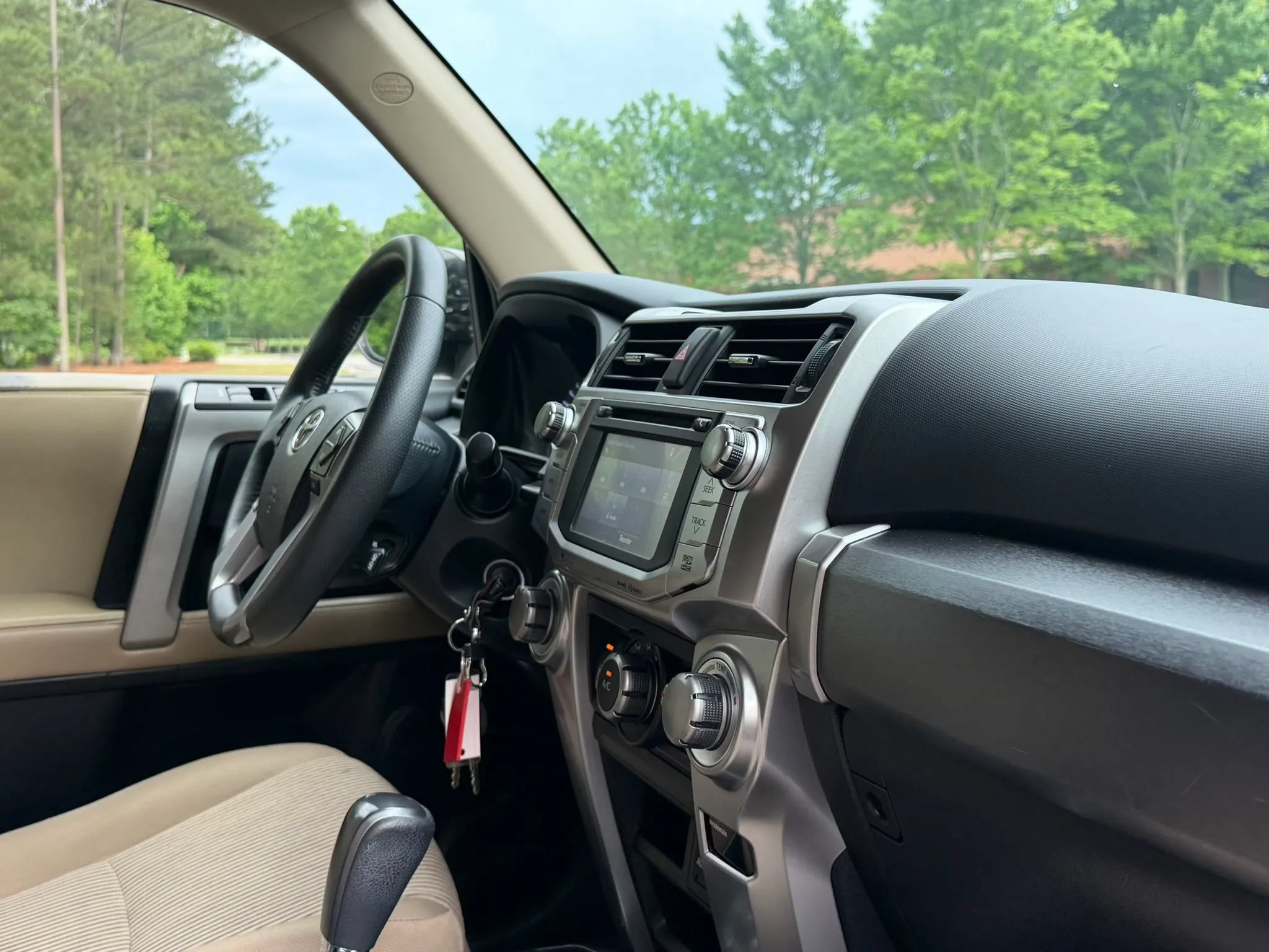 Used 2016 Toyota 4Runner SR5 AWD/4WD image 29