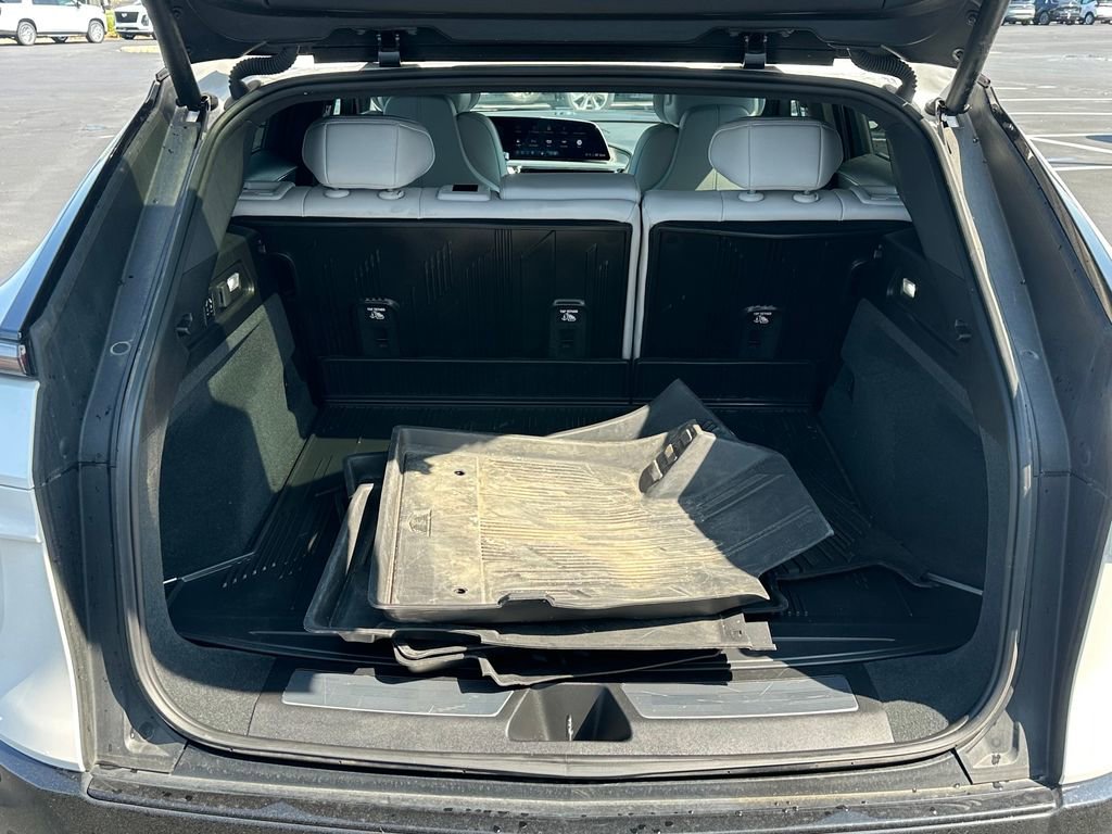 Used 2024 Cadillac Lyriq Sport w/ LPO, Floor Liner Package AWD/4WD image 6