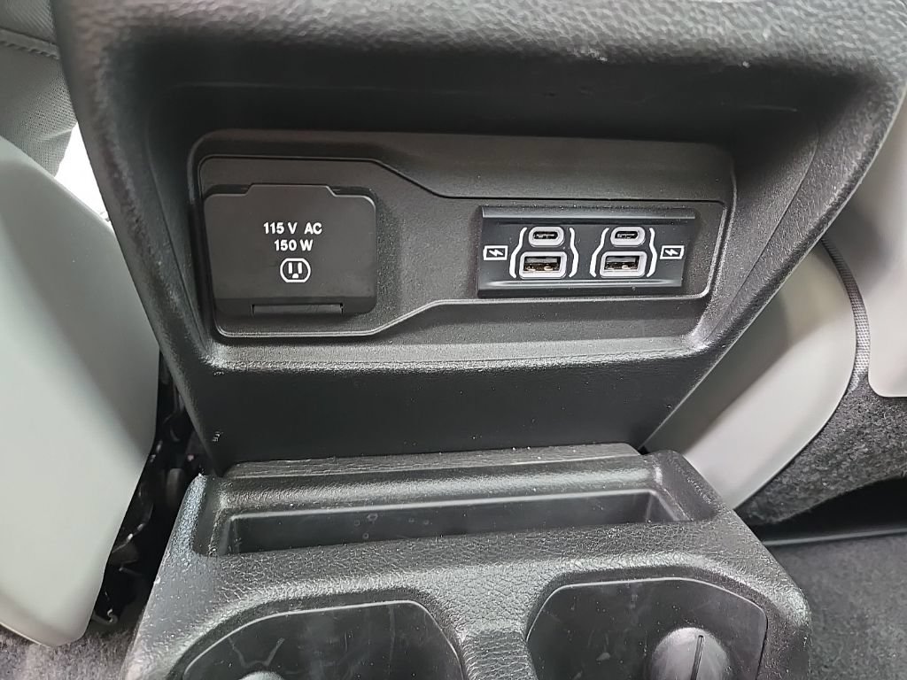 Used 2021 Jeep Grand Cherokee L Overland w/ Luxury Tech Group IV AWD/4WD image 44