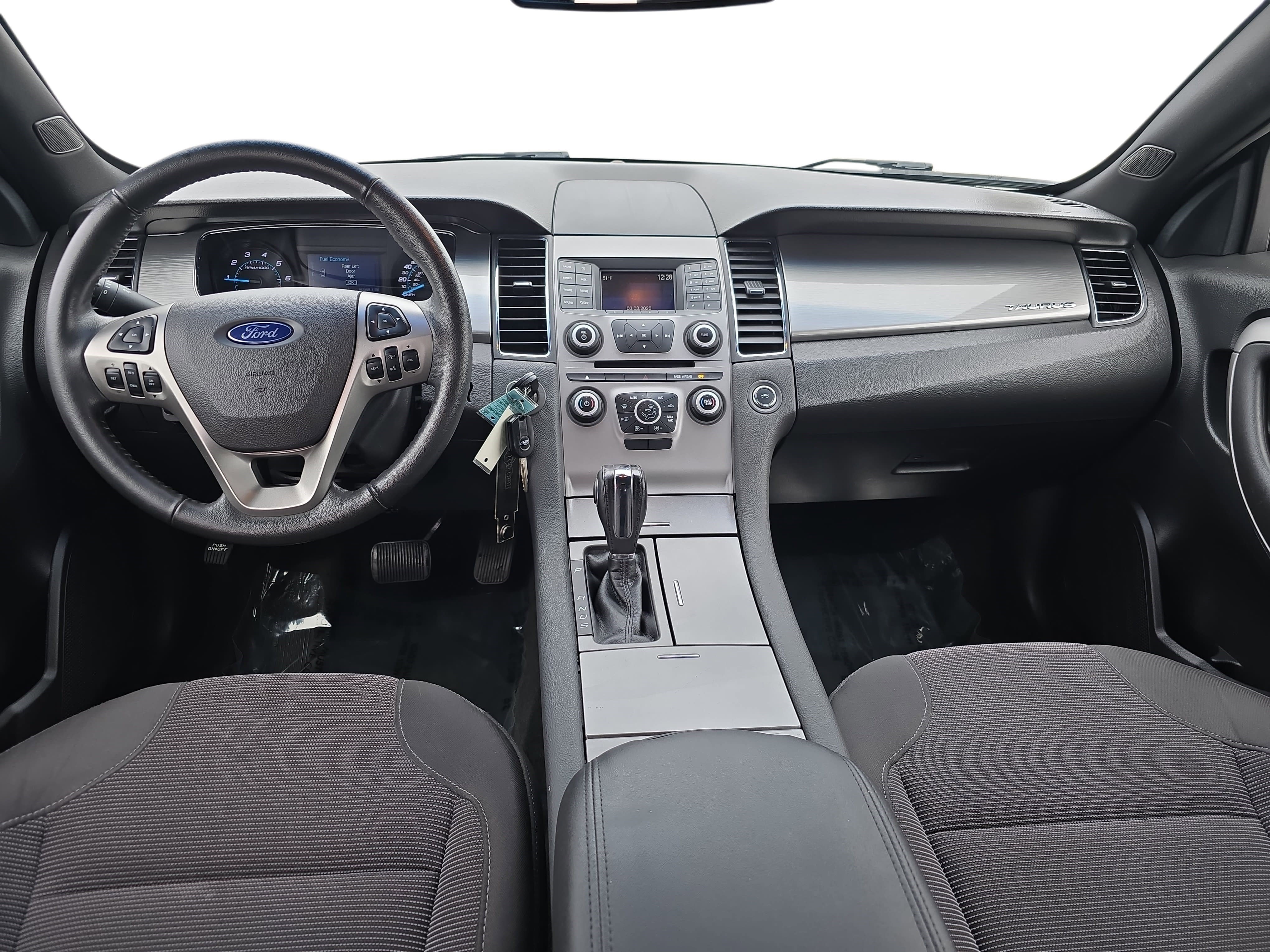 Used 2016 Ford Taurus SEL image 9