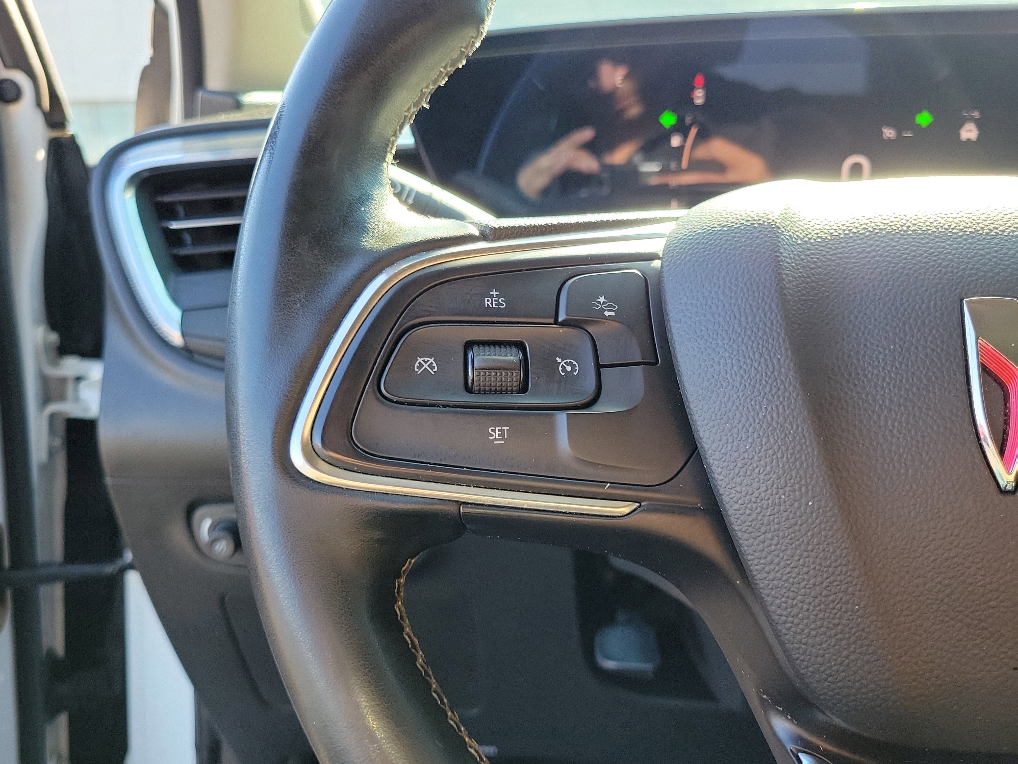 Used 2024 Buick Encore GX Preferred FWD image 23