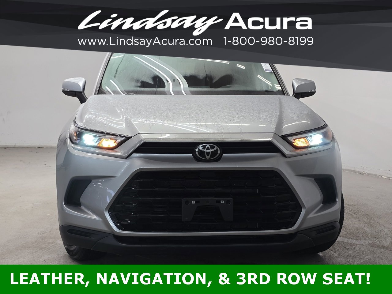 Used 2024 Toyota Grand Highlander Platinum image 2