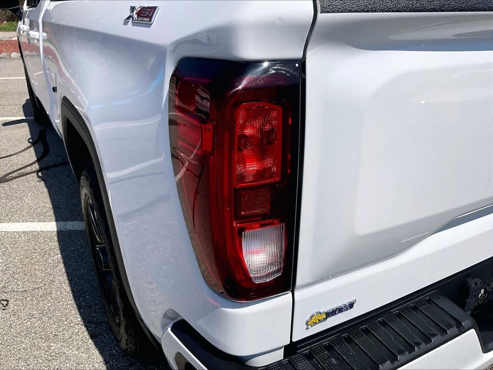 Used 2024 GMC Sierra 1500 Elevation w/ X31 Off-Road Package AWD/4WD image 34