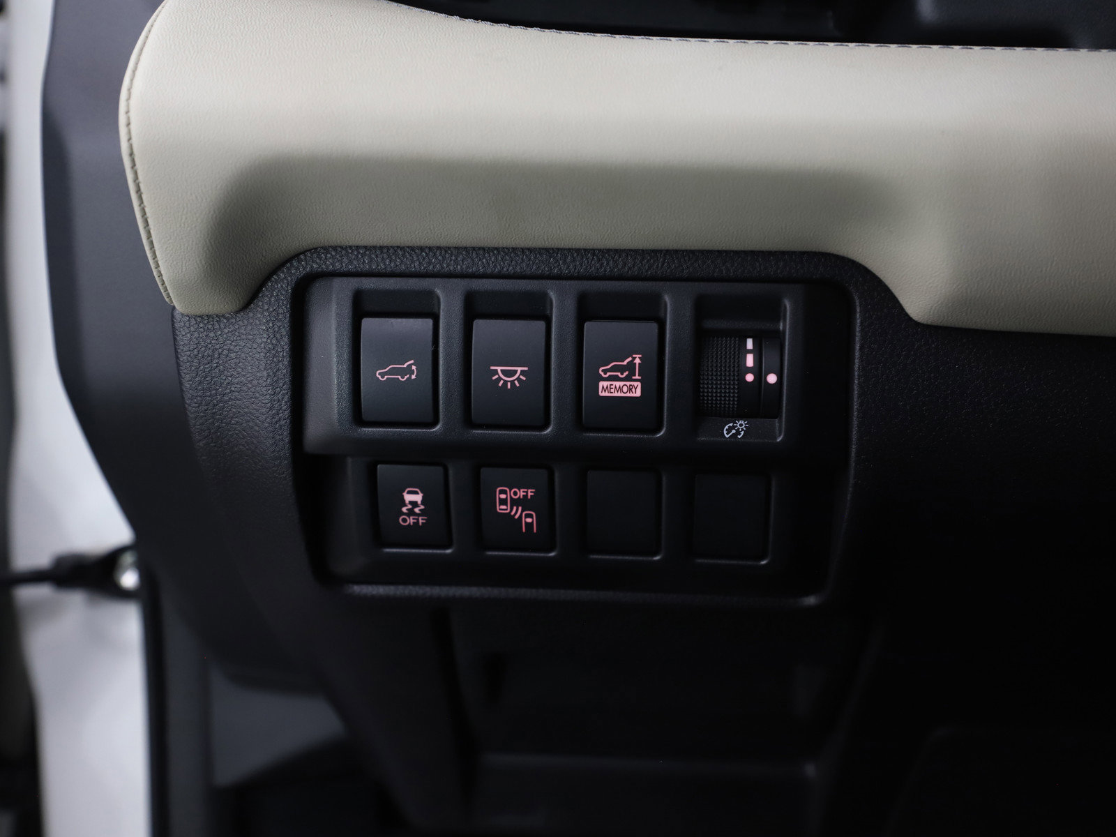 Used 2020 Subaru Ascent Limited w/ Technology Package image 30