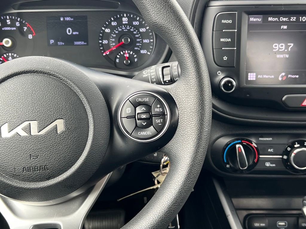Used 2022 Kia Soul LX image 22