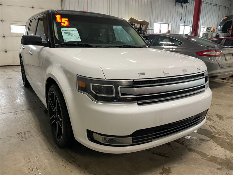 Used 2015 Ford Flex Limited w/ Limited Appearance Package AWD/4WD image 4