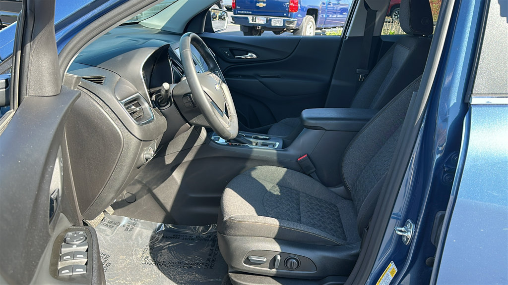 Used 2024 Chevrolet Equinox LT AWD/4WD image 14