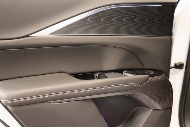 New 2026 Cadillac Lyriq Luxury image 25