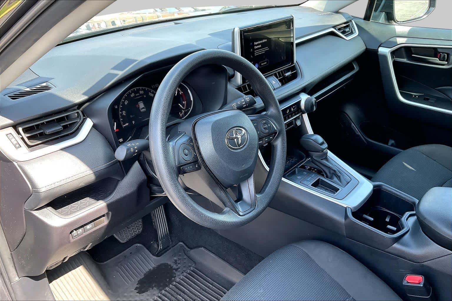 Used 2025 Toyota RAV4 LE FWD image 16