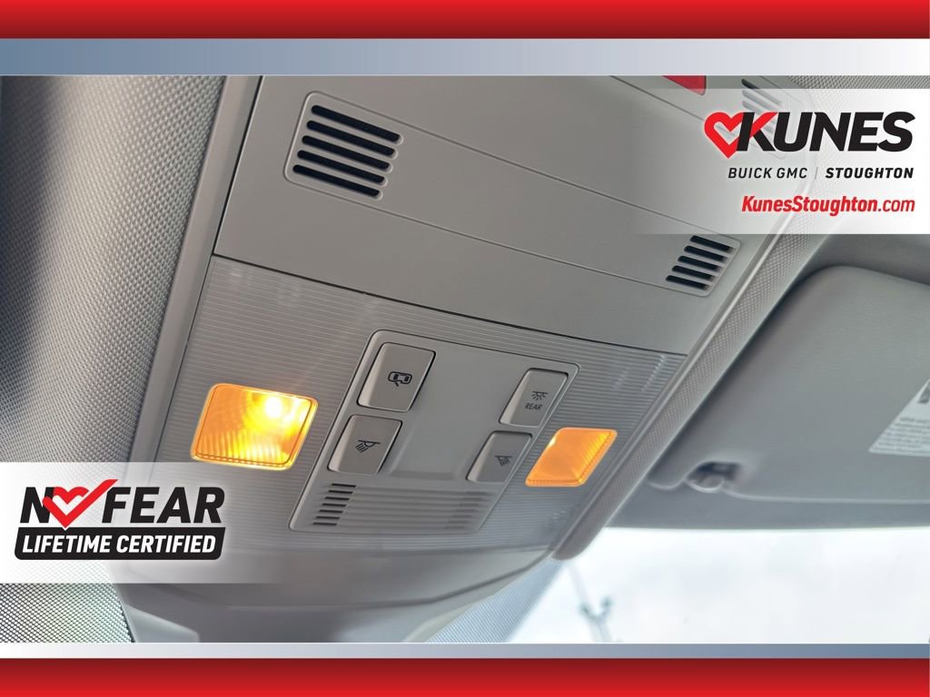 Used 2024 Volkswagen Jetta SE image 34