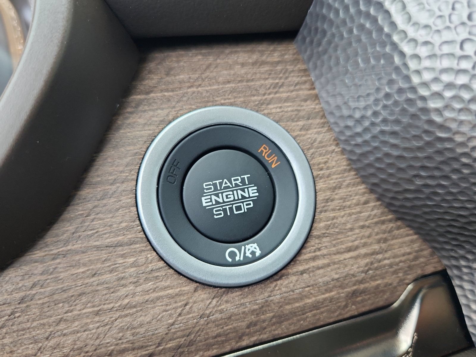 New 2026 RAM 1500 Limited AWD/4WD image 17