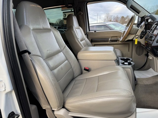 Used 2010 Ford F250 Lariat image 15