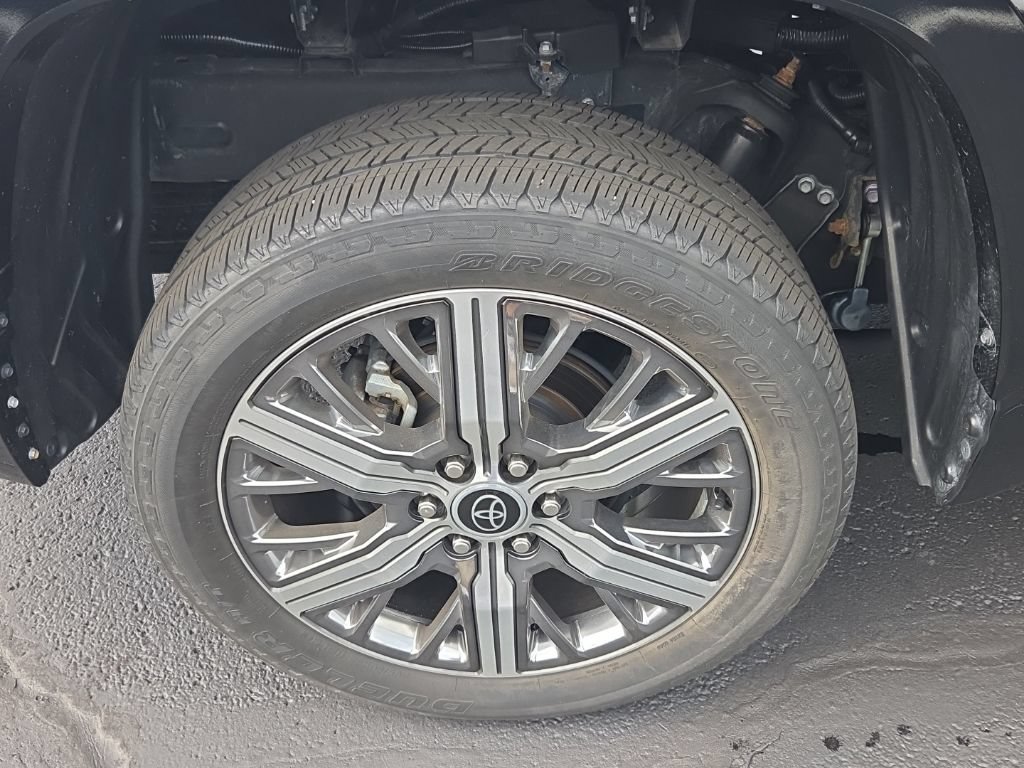 Used 2022 Toyota Tundra Capstone AWD/4WD image 11