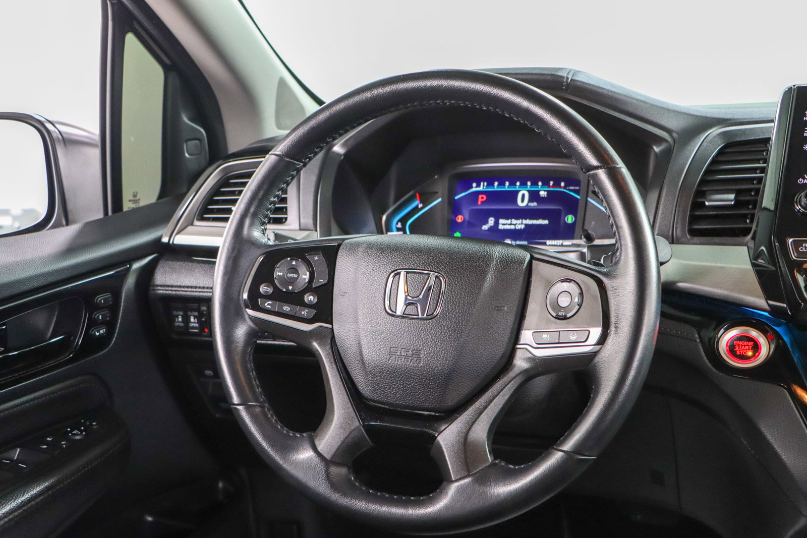 Used 2023 Honda Odyssey Touring image 12
