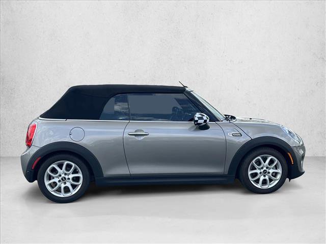 Used 2016 MINI Cooper Convertible image 4