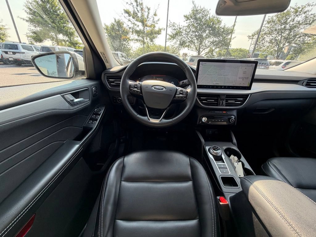Used 2023 Ford Escape Platinum AWD/4WD image 19