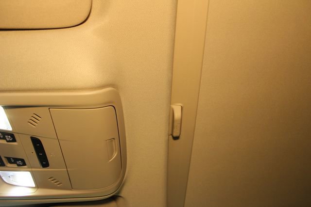 Used 2019 Buick Enclave Essence w/ Sun And Navigation Package image 30