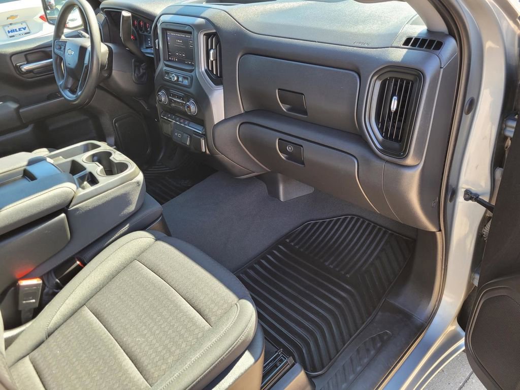 Used 2023 Chevrolet Silverado 1500 Custom image 9