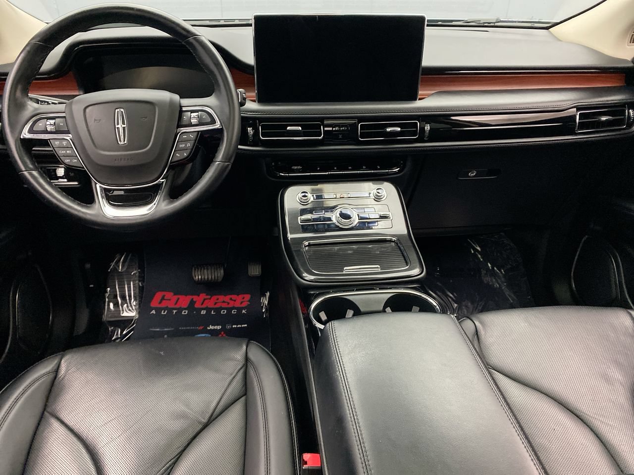 Used 2022 Lincoln Nautilus Reserve AWD/4WD image 15