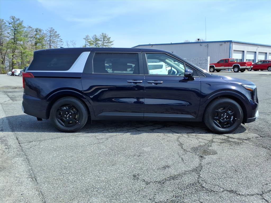 New 2026 Kia Carnival image 3