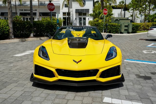 Used 2019 Chevrolet Corvette ZR1 RWD image 4