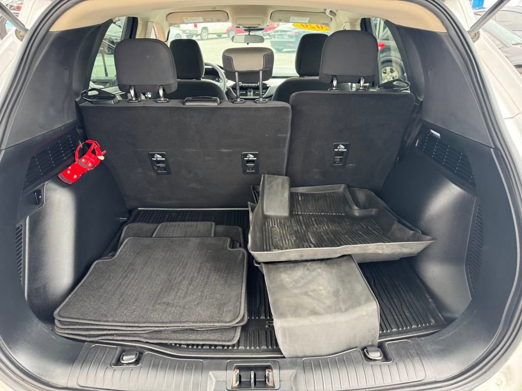 Used 2020 Ford Escape SE image 11