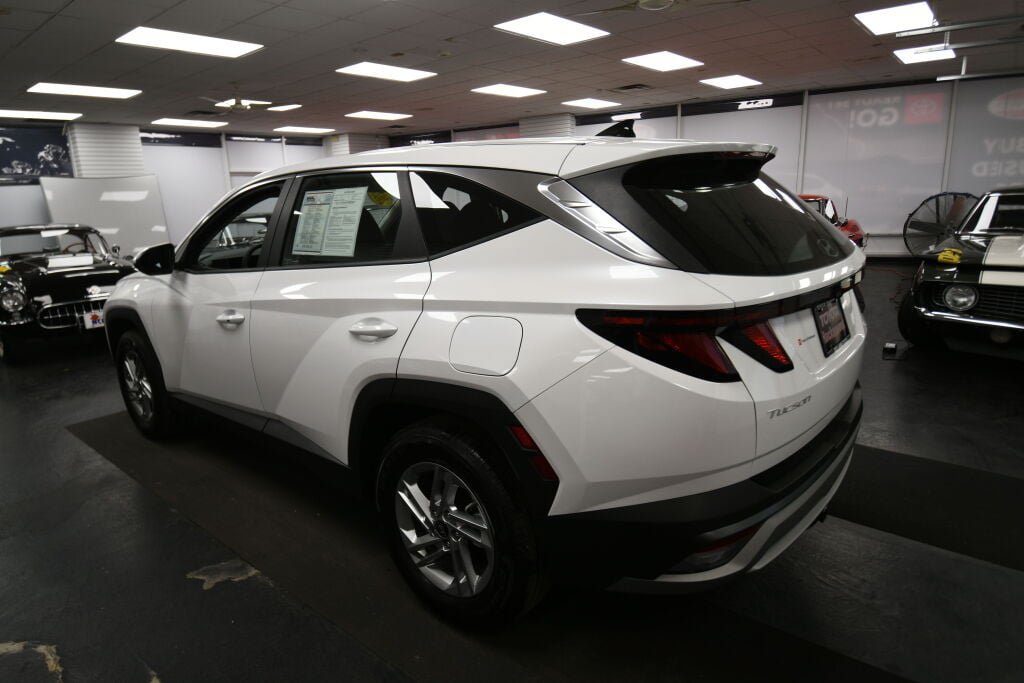 Used 2025 Hyundai Tucson SE AWD/4WD image 6