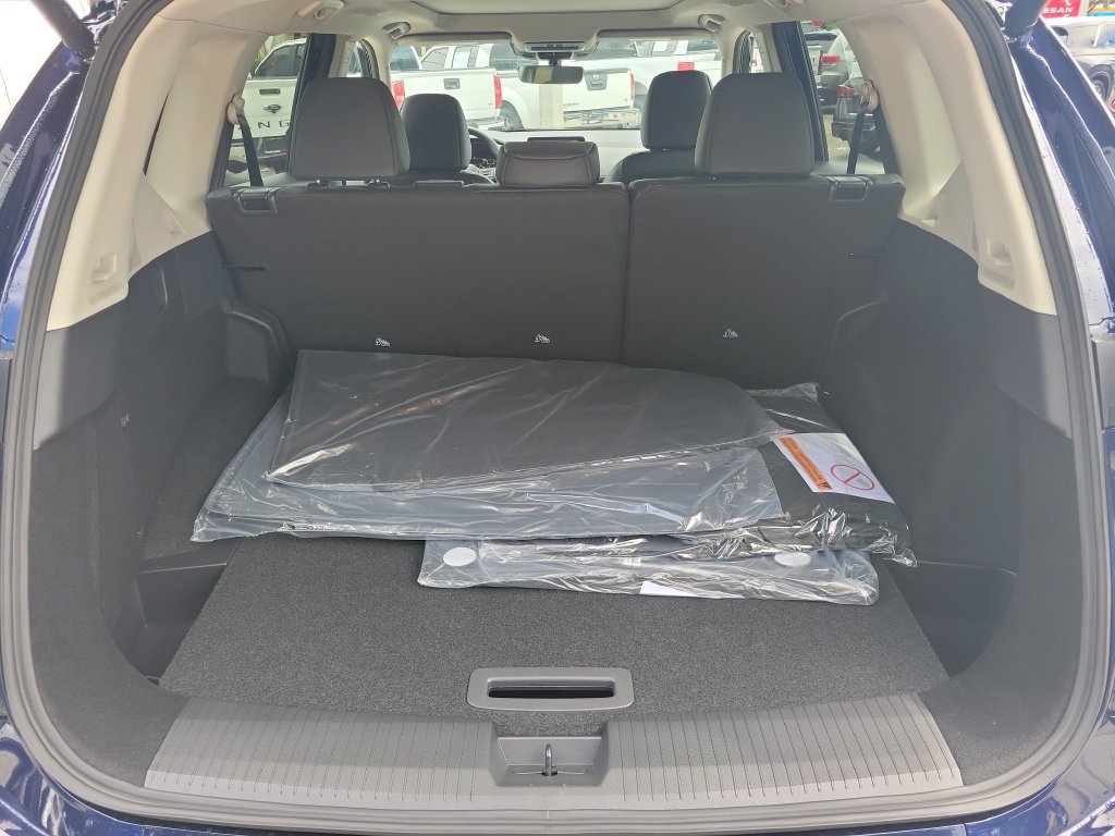 New 2026 Nissan Rogue Dark Armor AWD/4WD image 13