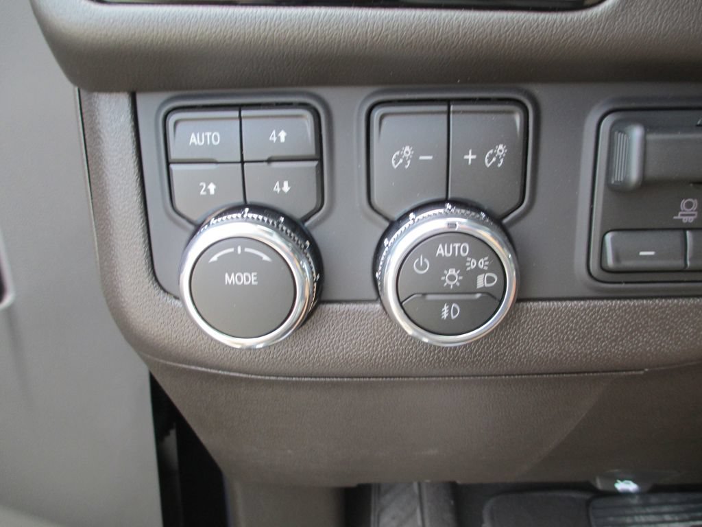 New 2026 GMC Yukon XL Elevation w/ Elevation Premium Package AWD/4WD image 17